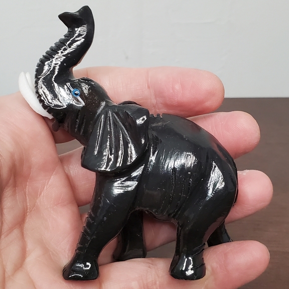 Obsidian Crystal Elephant - Picture 6 of 8